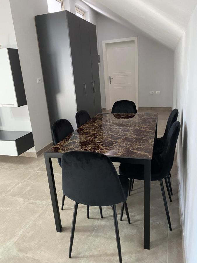 Eagle'S Nest Appartement Shkodër Buitenkant foto