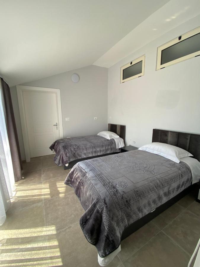 Eagle'S Nest Appartement Shkodër Buitenkant foto