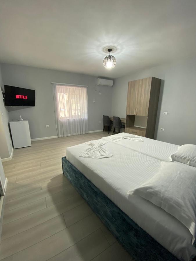 Eagle'S Nest Appartement Shkodër Buitenkant foto