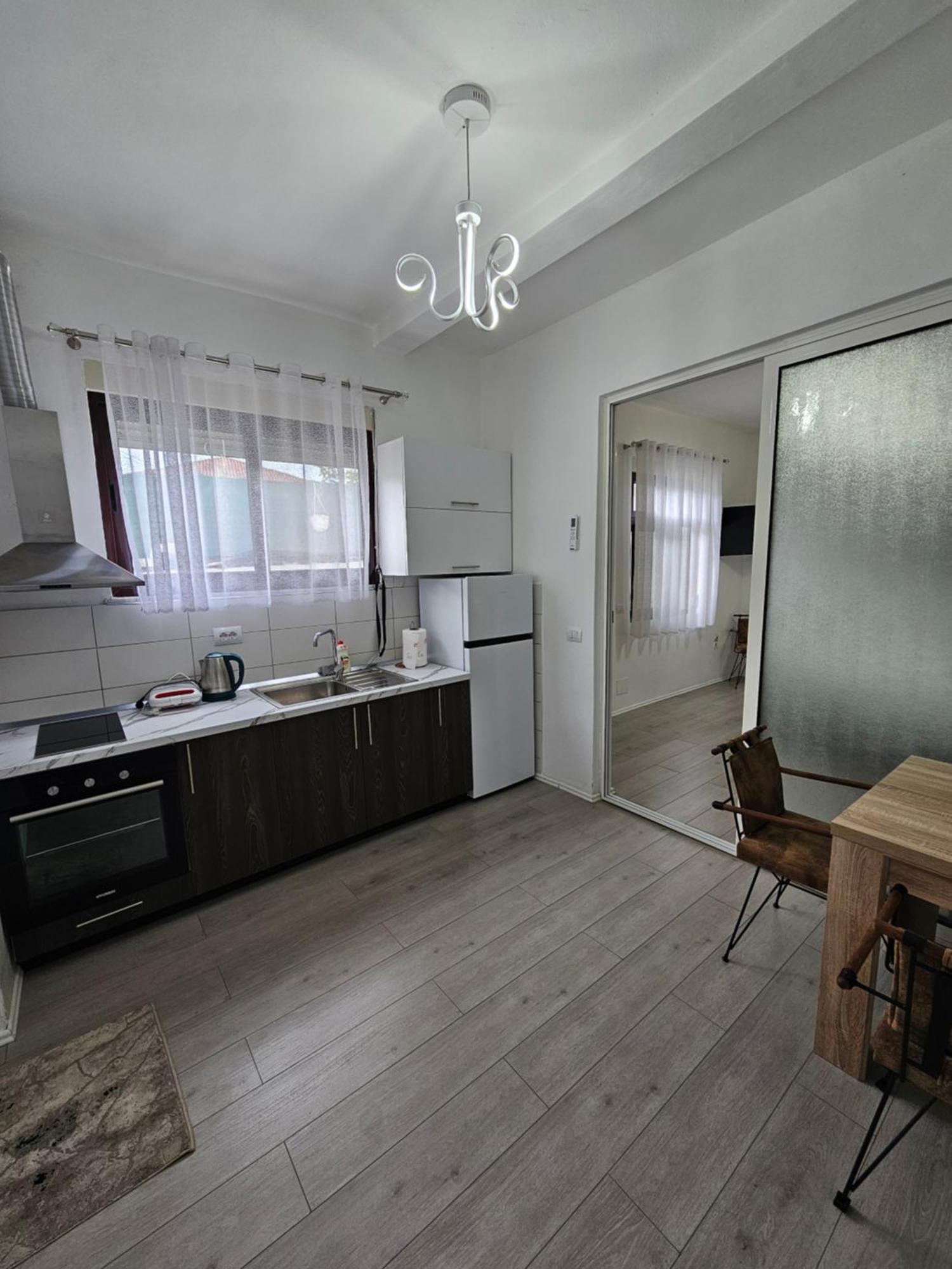 Eagle'S Nest Appartement Shkodër Buitenkant foto