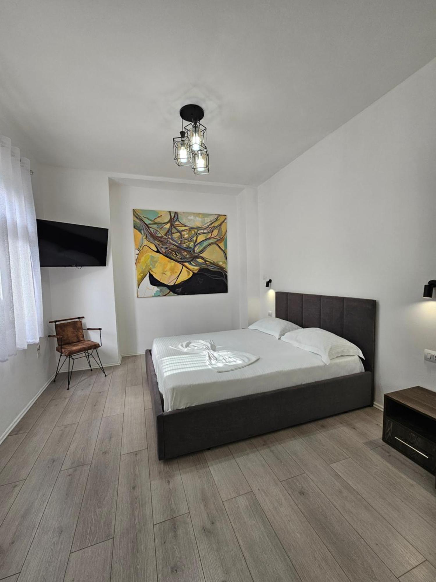 Eagle'S Nest Appartement Shkodër Buitenkant foto